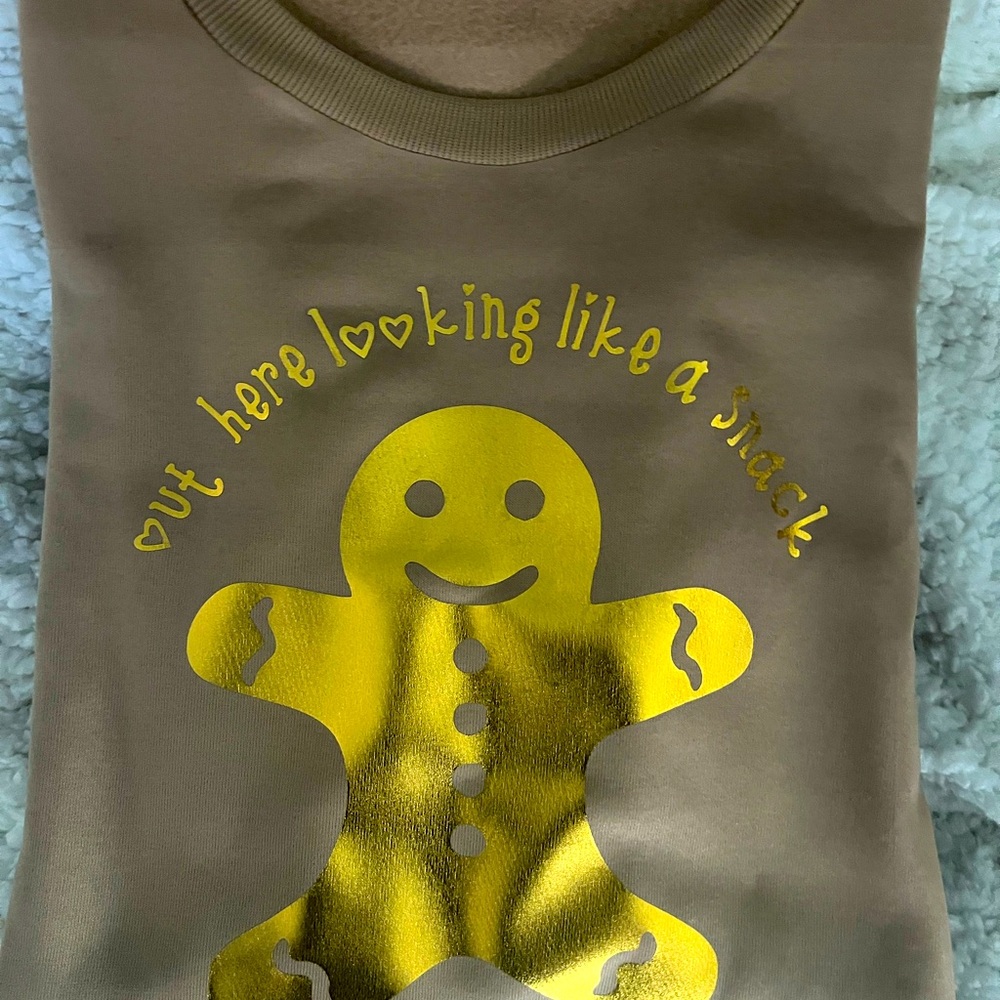 lookn like a snack christmas gingerbread man xmas funny tshirt black or white